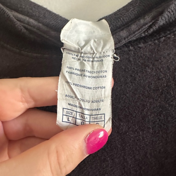 Vintage Delta ‘Wheel of Fortune’ Embroidered Black/White Short Sleeve Tee size L - Picture 6 of 6